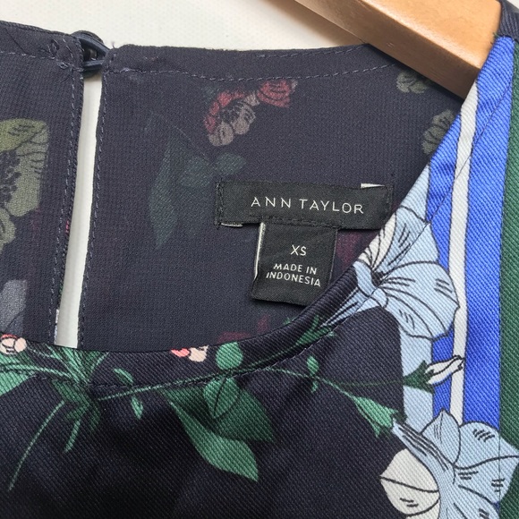 Ann Taylor Floral Top - Picture 5 of 7